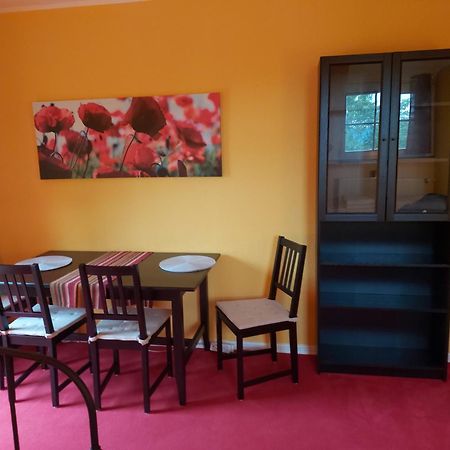 Kemenate Zimmer Gechaichnishof 7Born Maring-Noviand Esterno foto
