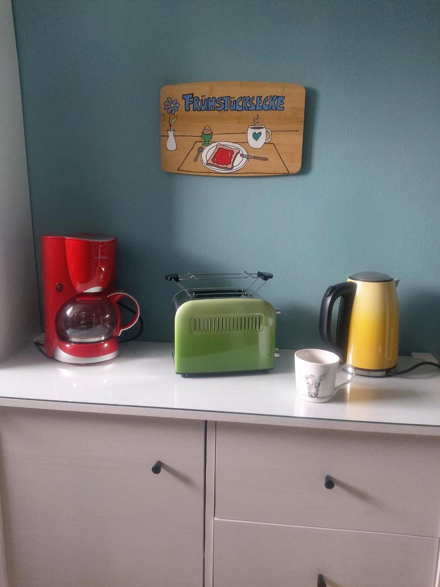 Kemenate Zimmer Gechaichnishof 7Born Maring-Noviand Esterno foto